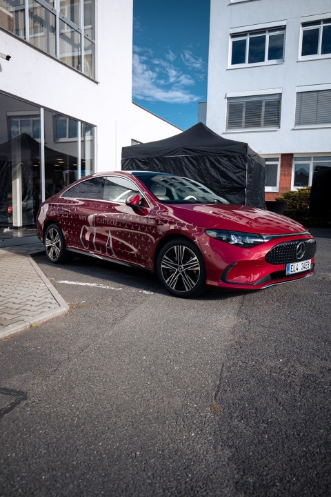 První jízdy s novým CLA a rodinou EQ (foto 58)