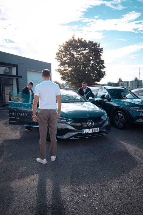 První jízdy s novým CLA a rodinou EQ (foto 7)