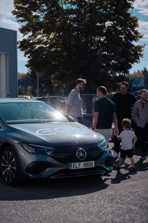 První jízdy s novým CLA a rodinou EQ (foto 26)