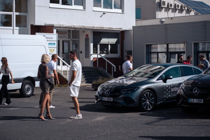 První jízdy s novým CLA a rodinou EQ (foto 28)