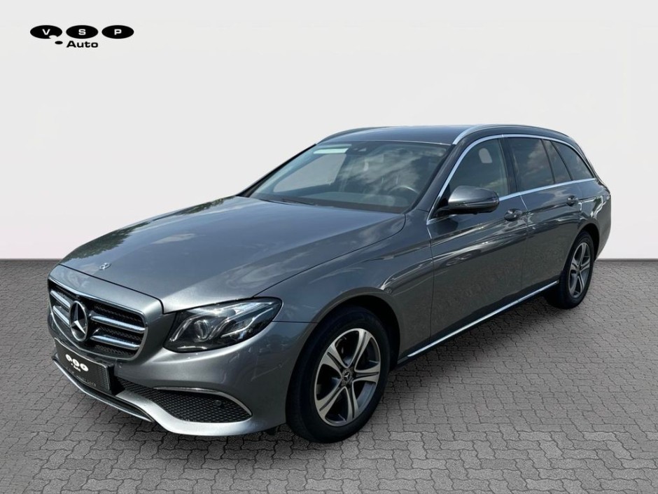 Mercedes-Benz E 220 220d 4MATIC Mercedes-Benz E 220 220d 4MATIC