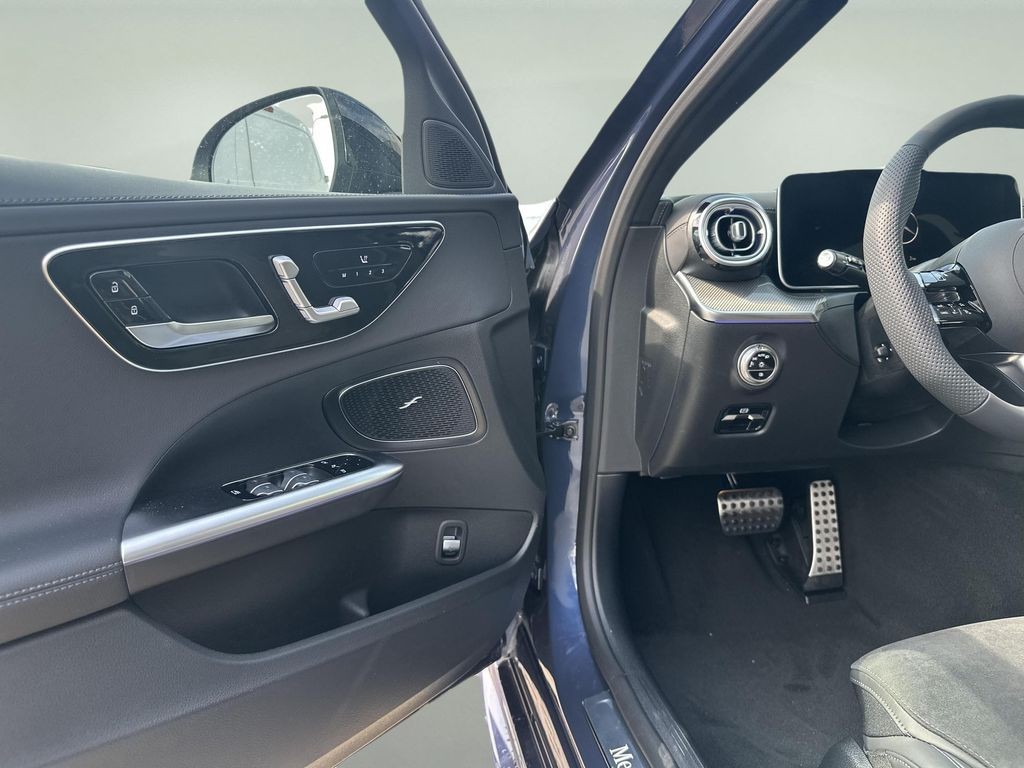 Mercedes-Benz C 220 d 4MATIC kombi AMG Style Edition (foto 12)