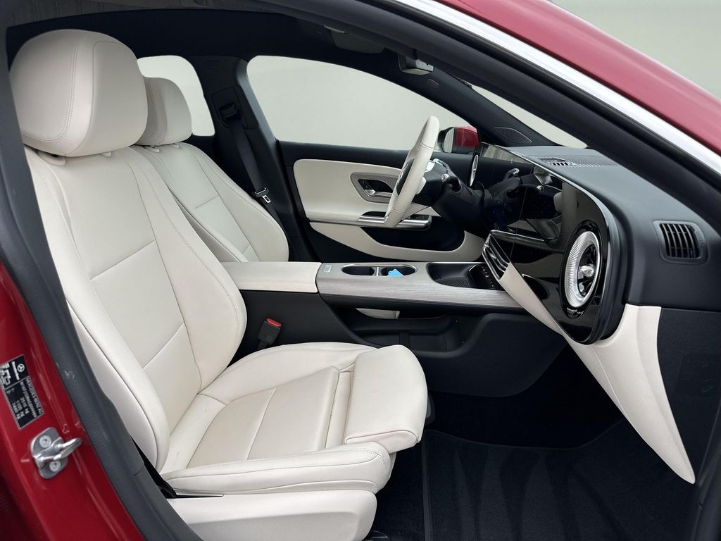 Mercedes-Benz CLA 250+  EQ (foto 11)
