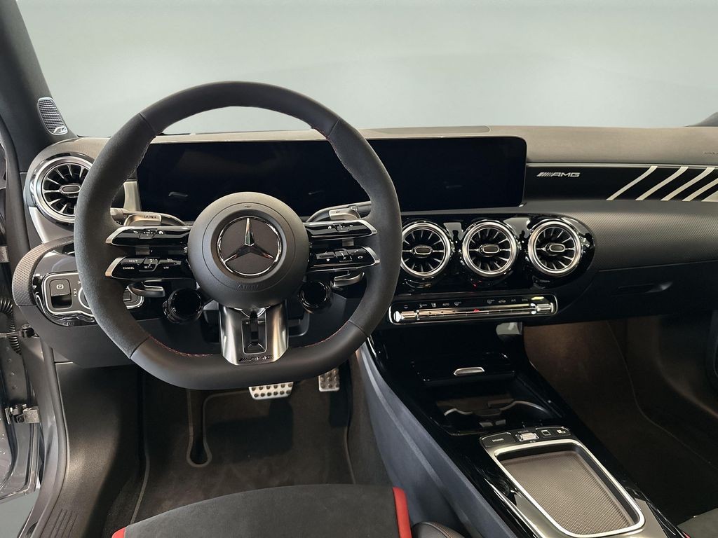 Mercedes-Benz AMG A 45 S 4MATIC+ (foto 9)