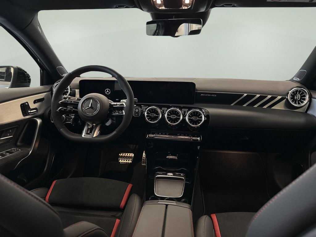 Mercedes-Benz AMG A 45 S 4MATIC+ (foto 10)