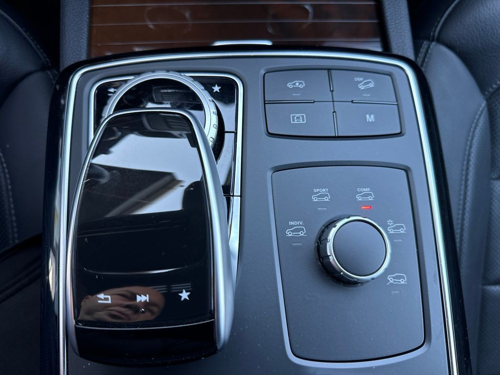 Mercedes-Benz GLS 500 AMG paket (foto 18)
