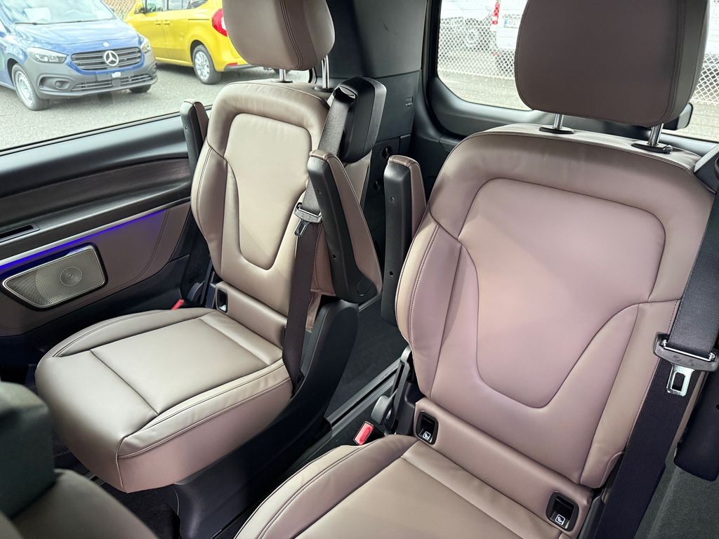 Mercedes-Benz V 300 EXCLUSIVE 4MATIC XL AMG (foto 11)