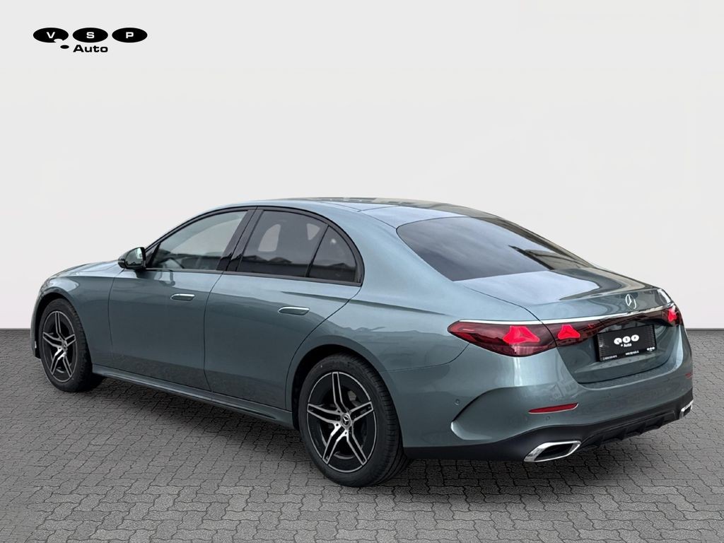 Mercedes-Benz E 200 4MATIC (foto 2)