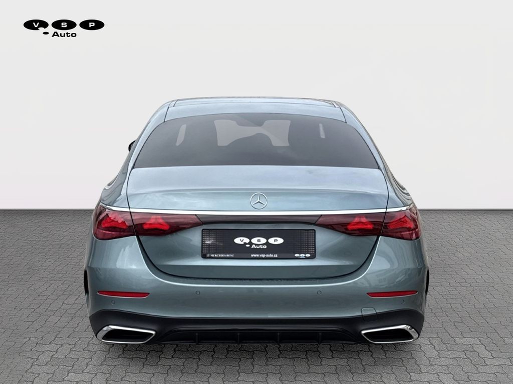 Mercedes-Benz E 200 4MATIC (foto 3)