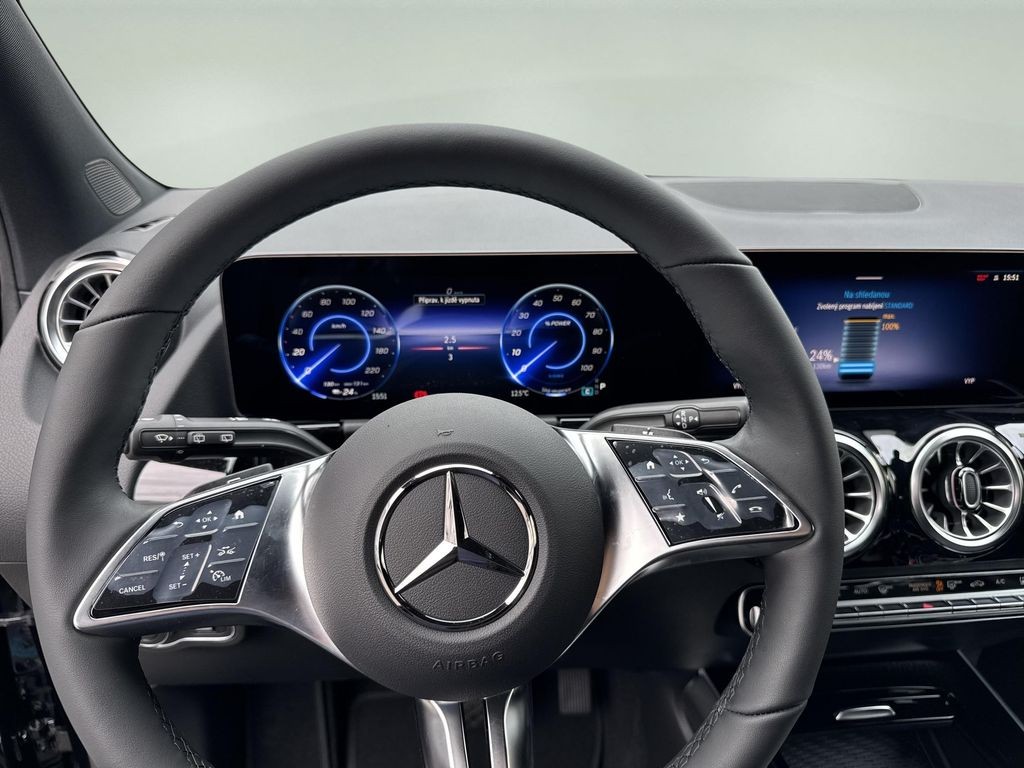 Mercedes-Benz EQA 250+ (foto 9)