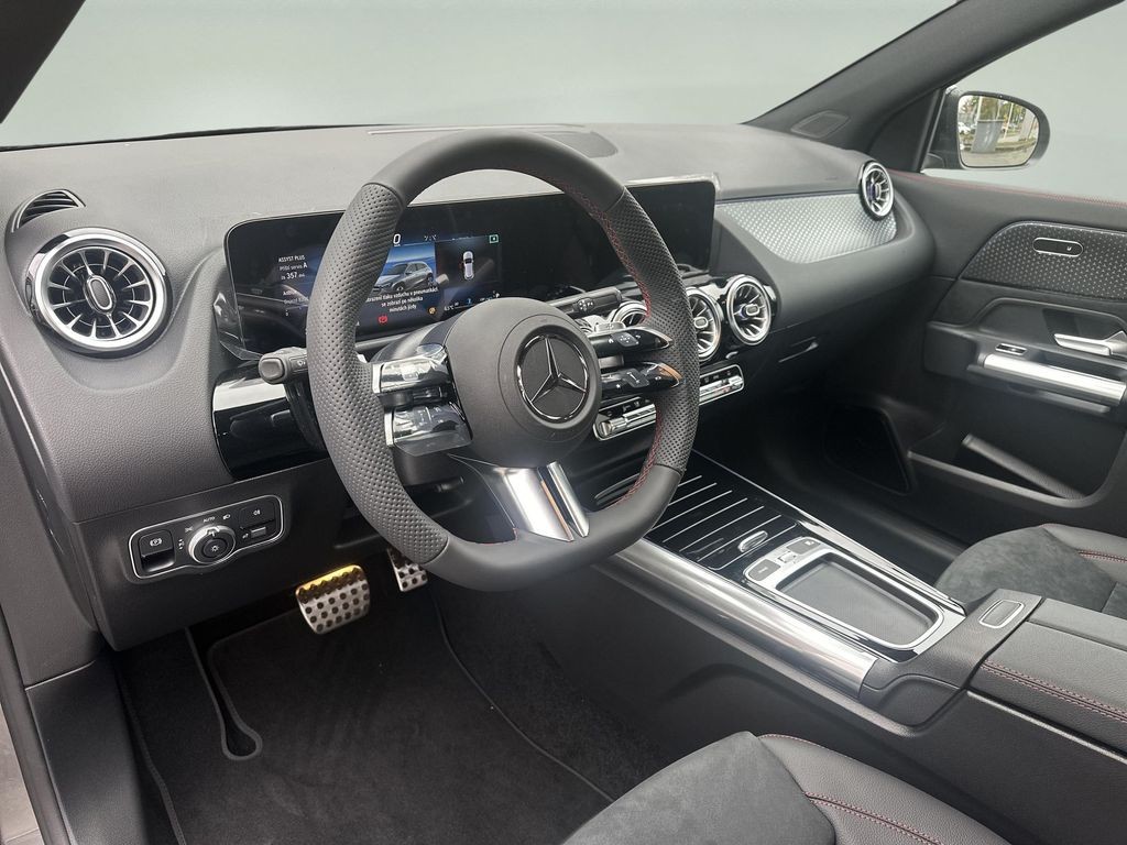 Mercedes-Benz GLA 200 d 4MATIC AMG Style Edition (foto 8) Mercedes-Benz GLA 200 d 4MATIC AMG Style Edition (foto 8)