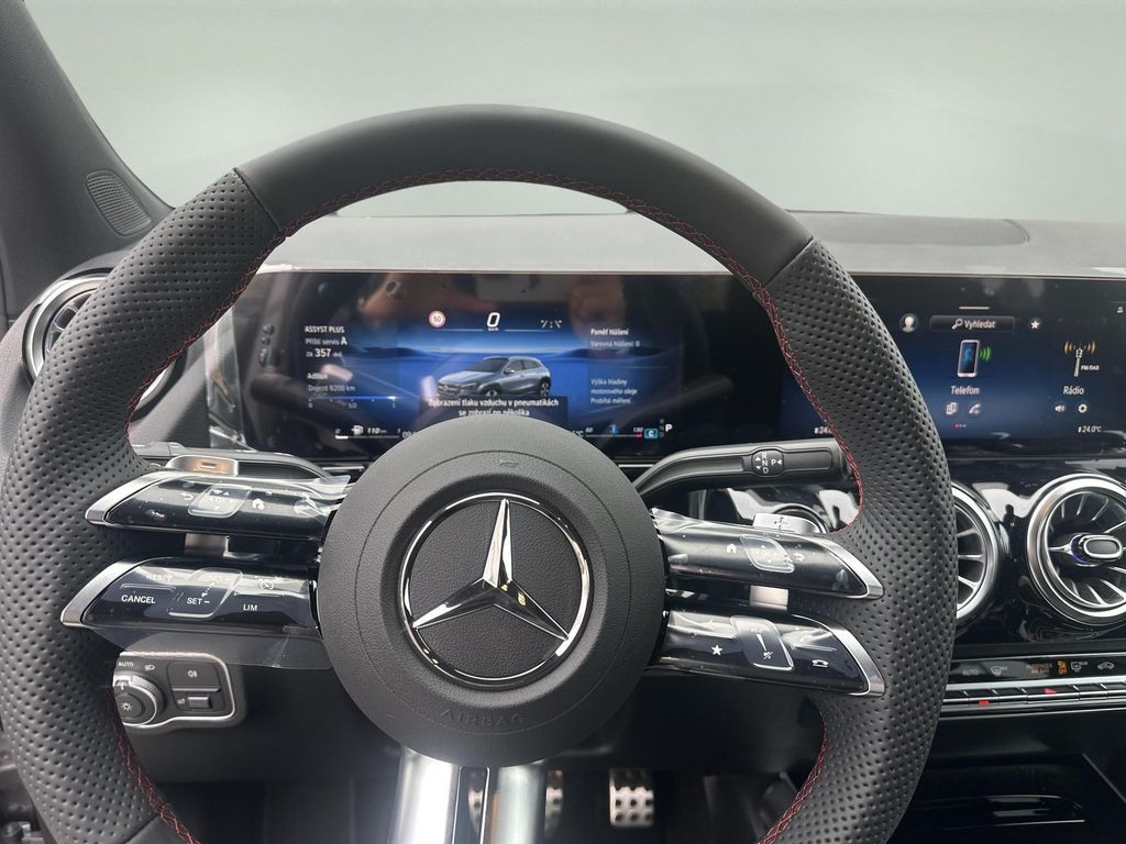 Mercedes-Benz GLA 200 d 4MATIC AMG Style Edition (foto 9) Mercedes-Benz GLA 200 d 4MATIC AMG Style Edition (foto 9)