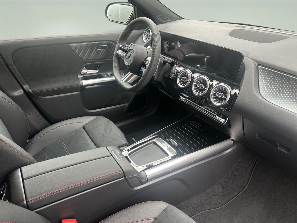 Mercedes-Benz GLA 200 d 4MATIC AMG Style Edition (foto 11) Mercedes-Benz GLA 200 d 4MATIC AMG Style Edition (foto 11)
