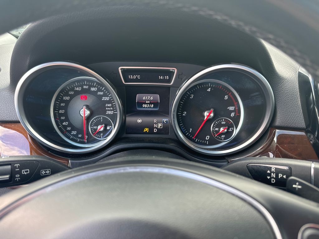 Mercedes-Benz GLE 350 350d 4MATIC AMG paket (foto 9)