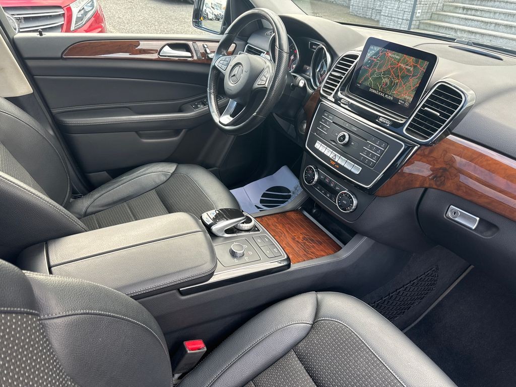 Mercedes-Benz GLE 350 350d 4MATIC AMG paket (foto 11)