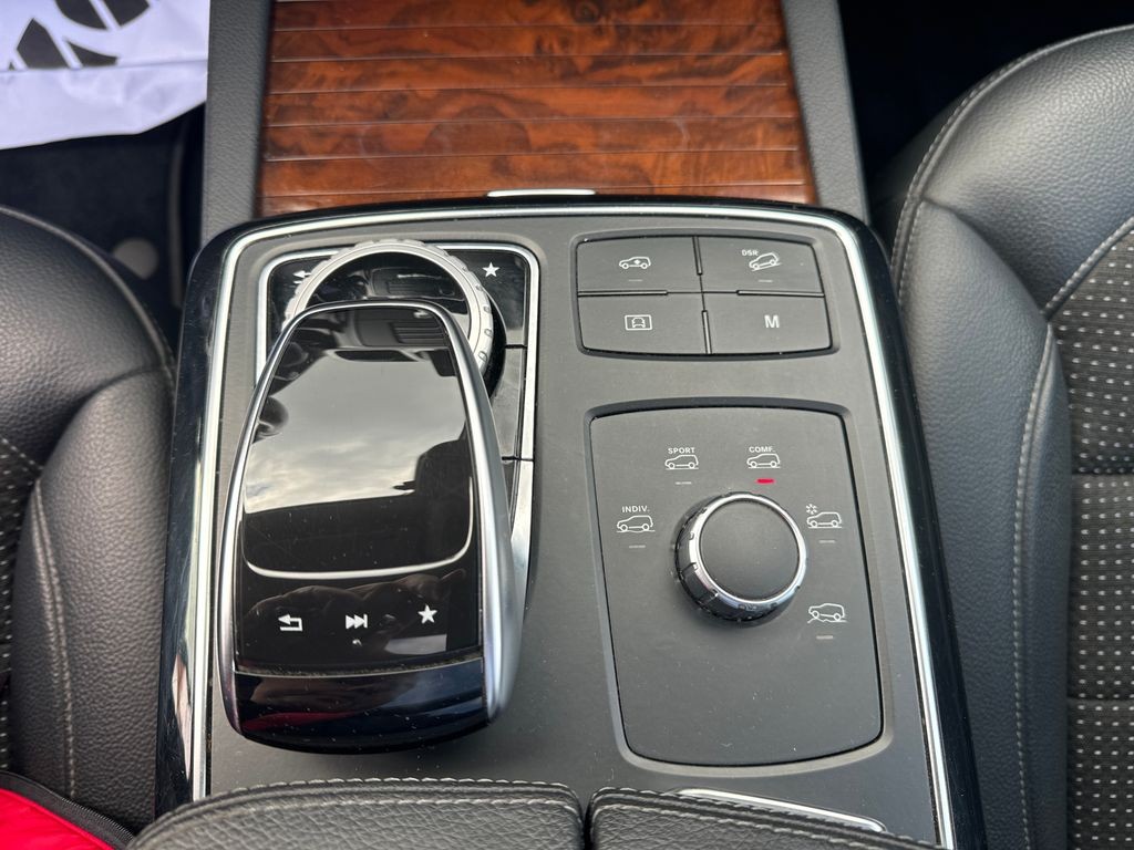 Mercedes-Benz GLE 350 350d 4MATIC AMG paket (foto 14)