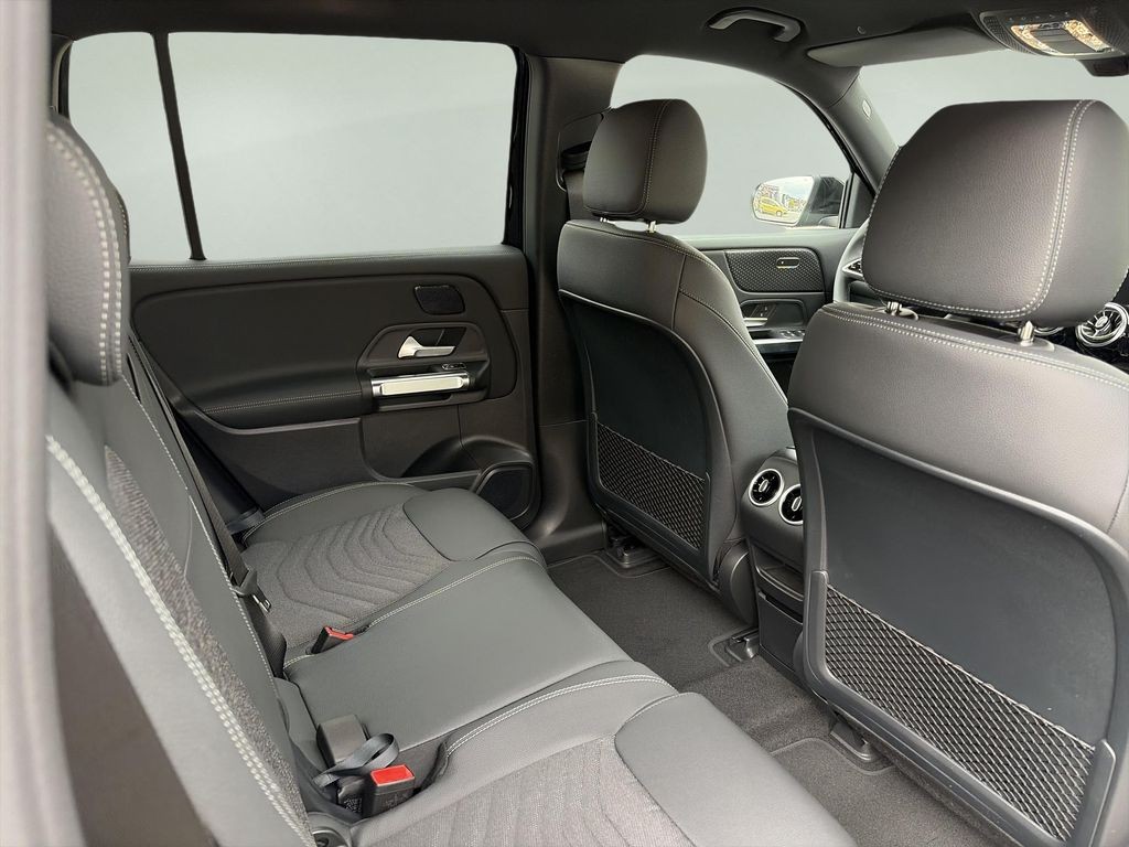 Mercedes-Benz EQB 250+ (foto 12)