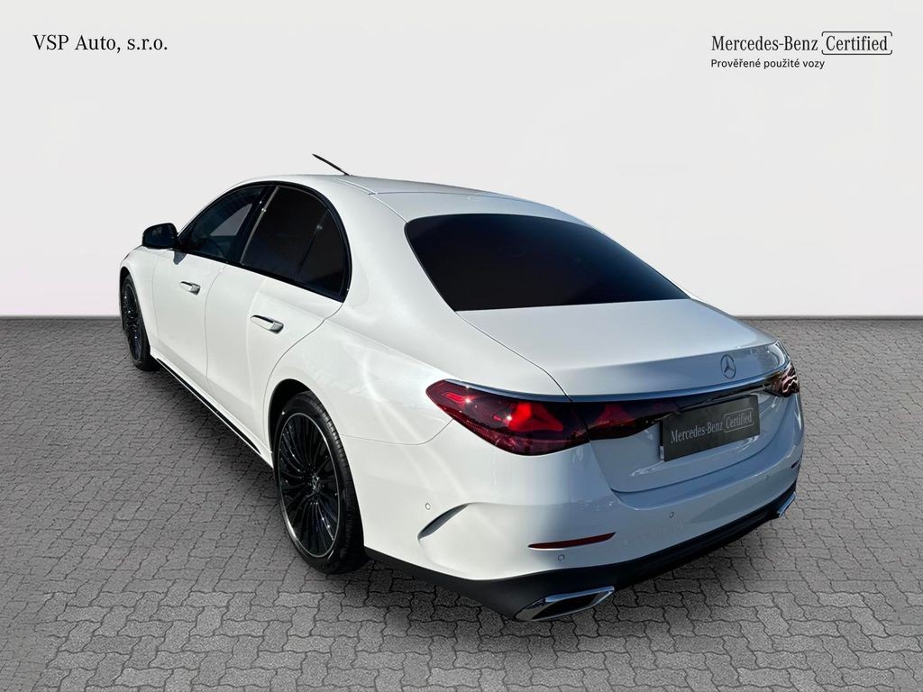 Mercedes-Benz E 220 220d 4Matic AMG paket (foto 2) Mercedes-Benz E 220 220d 4Matic AMG paket (foto 2)