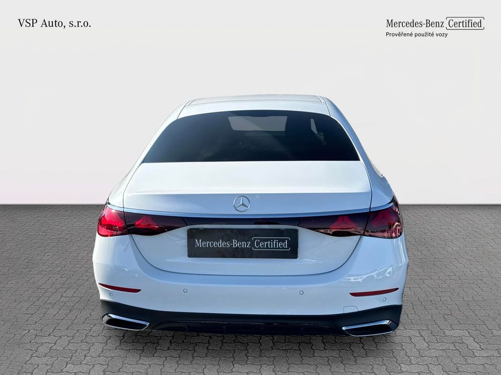 Mercedes-Benz E 220 220d 4Matic AMG paket (foto 3) Mercedes-Benz E 220 220d 4Matic AMG paket (foto 3)