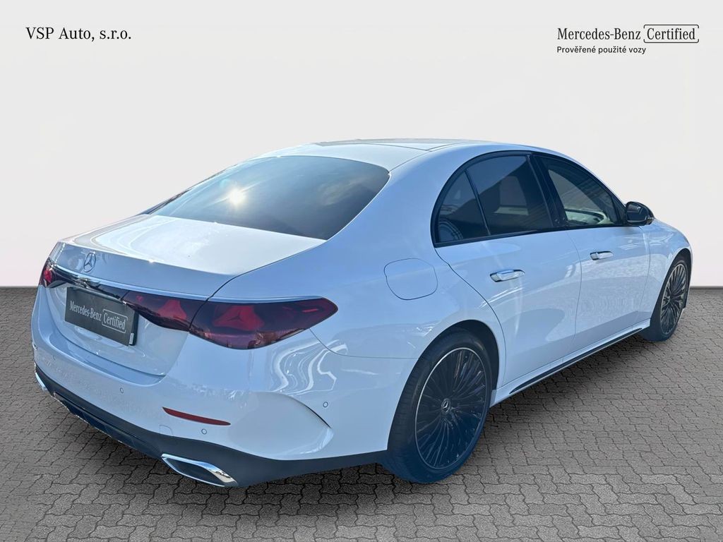 Mercedes-Benz E 220 220d 4Matic AMG paket (foto 4) Mercedes-Benz E 220 220d 4Matic AMG paket (foto 4)