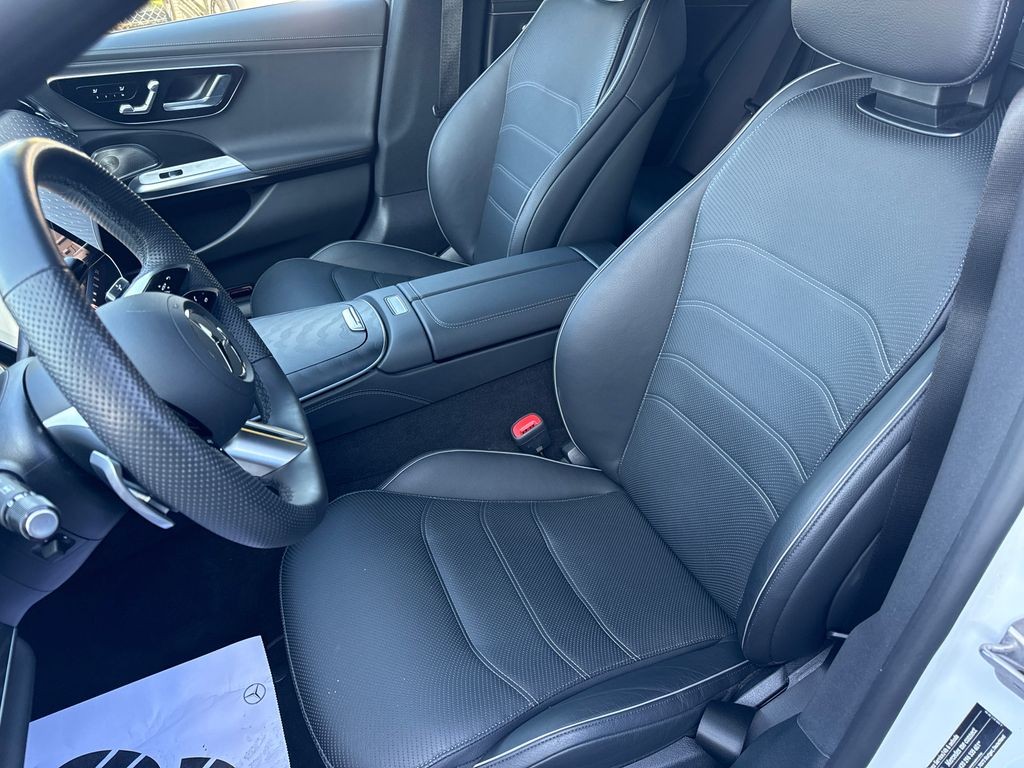 Mercedes-Benz E 220 220d 4Matic AMG paket (foto 12) Mercedes-Benz E 220 220d 4Matic AMG paket (foto 12)