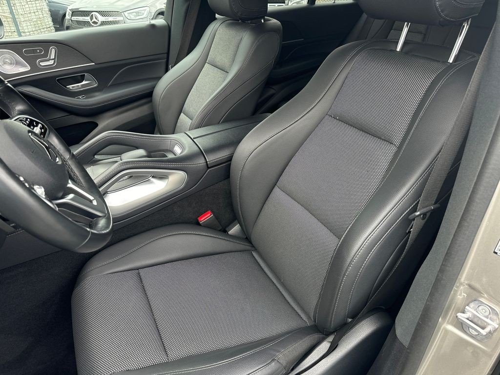 Mercedes-Benz GLE 400 400d 4MATIC AMG paket (foto 12) Mercedes-Benz GLE 400 400d 4MATIC AMG paket (foto 12)