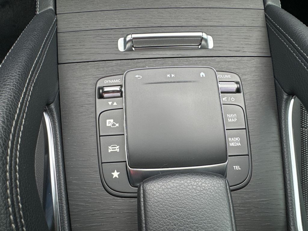 Mercedes-Benz GLE 400 400d 4MATIC AMG paket (foto 16) Mercedes-Benz GLE 400 400d 4MATIC AMG paket (foto 16)