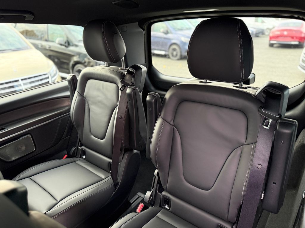 Mercedes-Benz V 300 EXCLUSIVE L 4MATIC (foto 9) Mercedes-Benz V 300 EXCLUSIVE L 4MATIC (foto 9)
