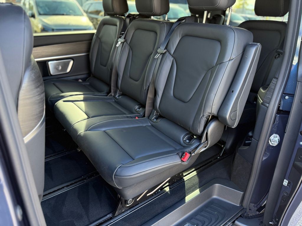 Mercedes-Benz V 300 EXCLUSIVE L 4MATIC (foto 7) Mercedes-Benz V 300 EXCLUSIVE L 4MATIC (foto 7)