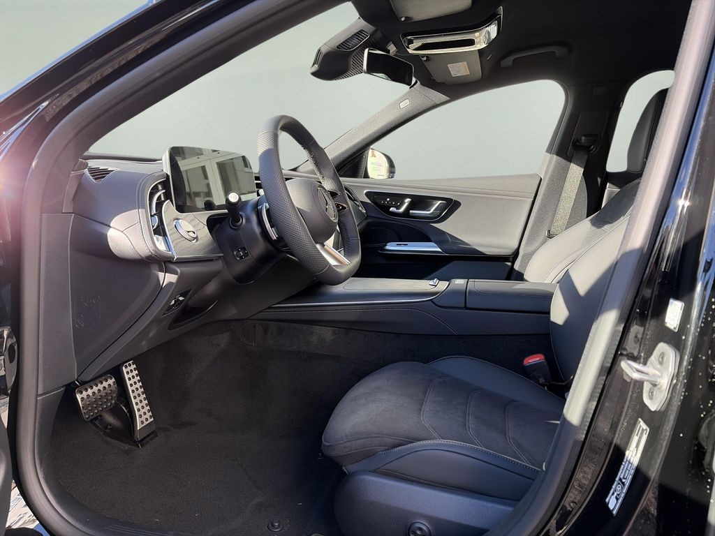 Mercedes-Benz E 220 d 4MATIC kombi (foto 12) Mercedes-Benz E 220 d 4MATIC kombi (foto 12)