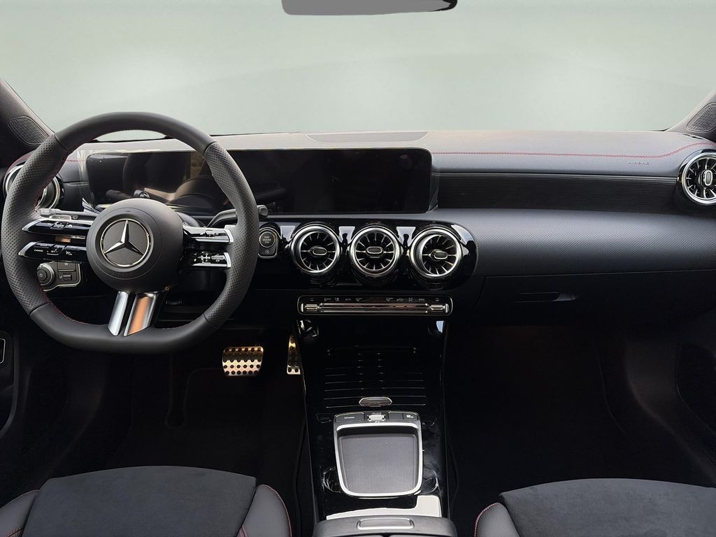 Mercedes-Benz CLA 200 d Shooting Brake AMG Style Edition (foto 10)