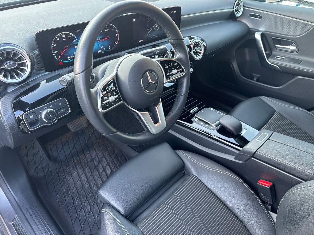 Mercedes-Benz A 200d L PROGRESSIVE (foto 8)