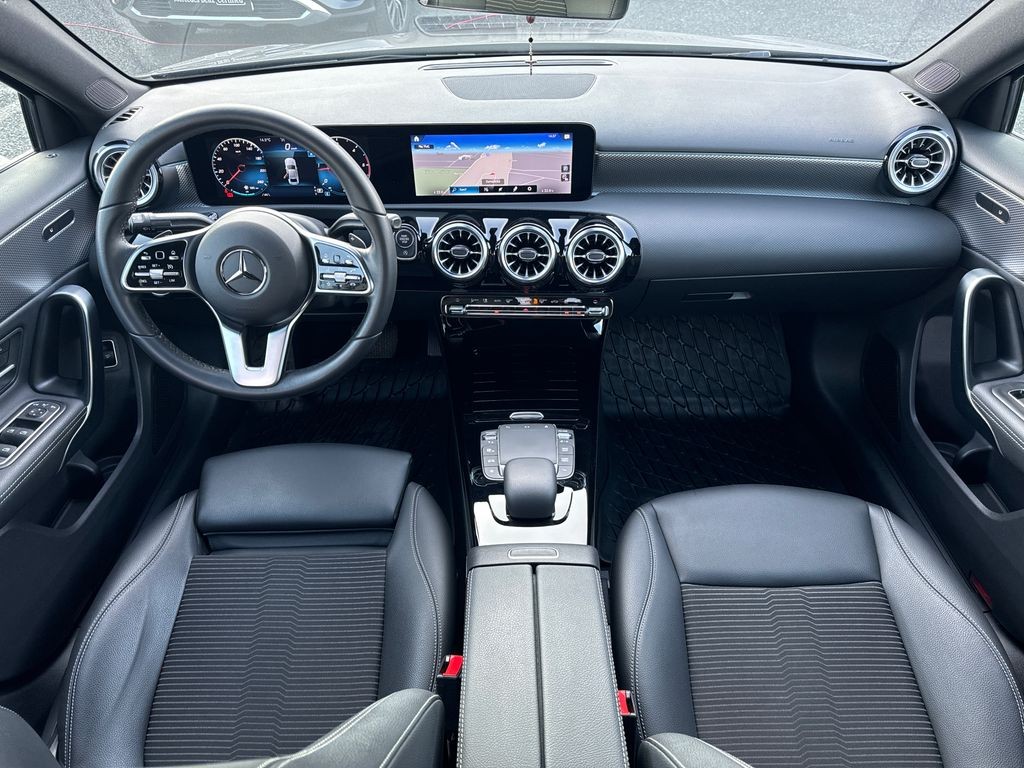 Mercedes-Benz A 200d L PROGRESSIVE (foto 10)