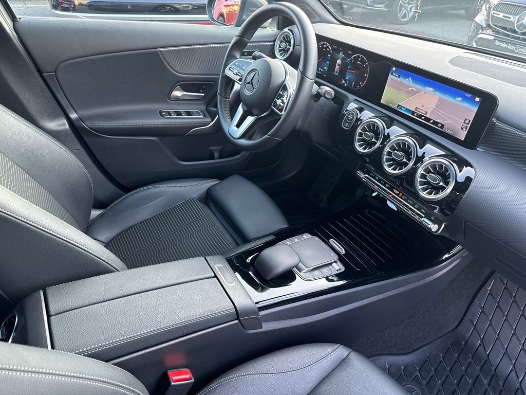 Mercedes-Benz A 200d L PROGRESSIVE (foto 11)