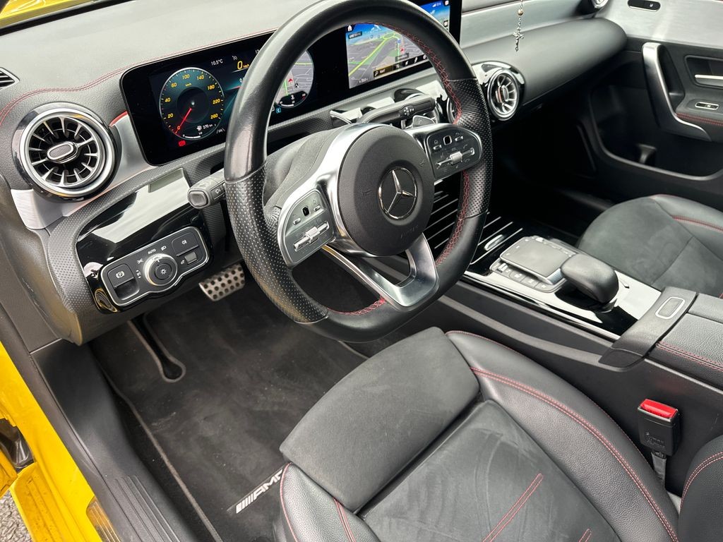 Mercedes-Benz CLA 180 AMG paket 180 (foto 8)