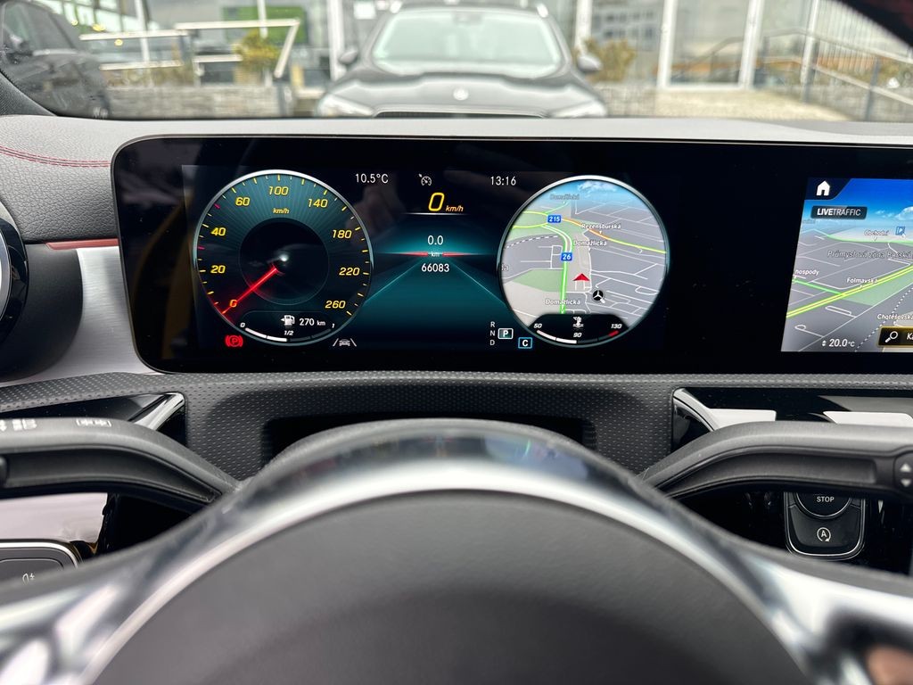 Mercedes-Benz CLA 180 AMG paket 180 (foto 9)