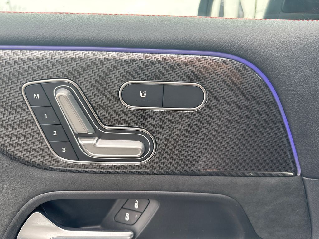 Mercedes-Benz GLB 200 AMG paket 200d 4MATIC (foto 13)