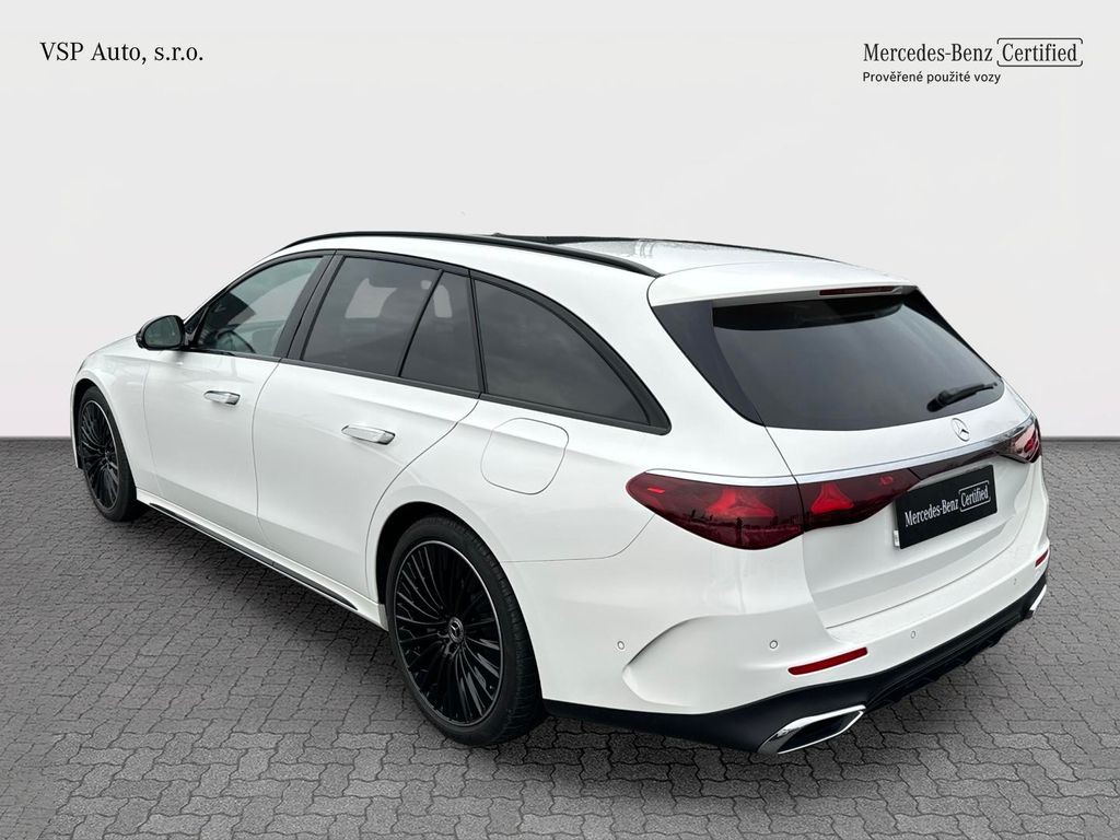 Mercedes-Benz E 300 AMG paket 300 de 4MATIC T (foto 2)