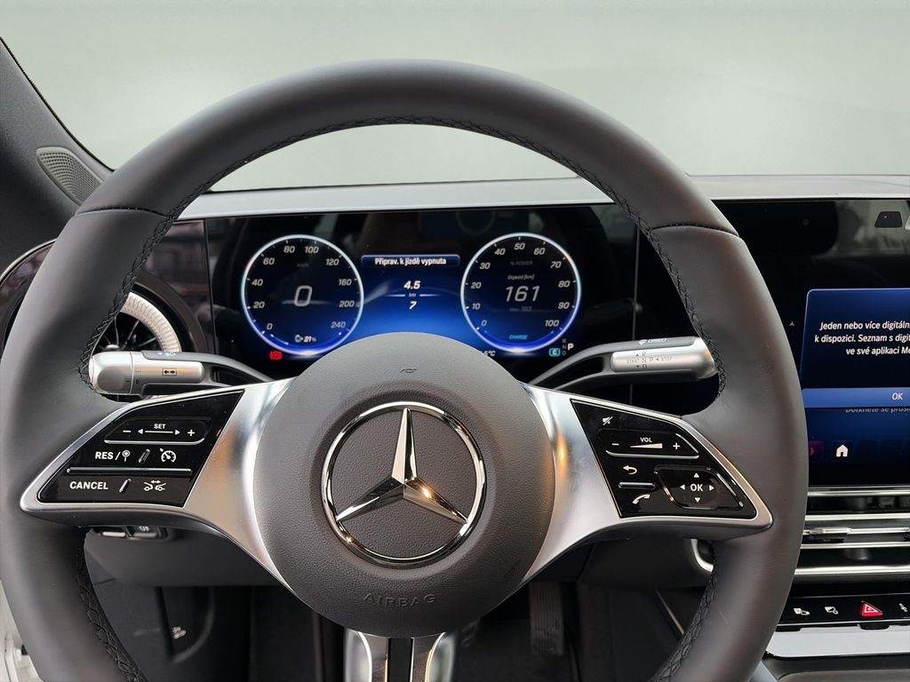 Mercedes-Benz CLA 250+ EQ (foto 9)