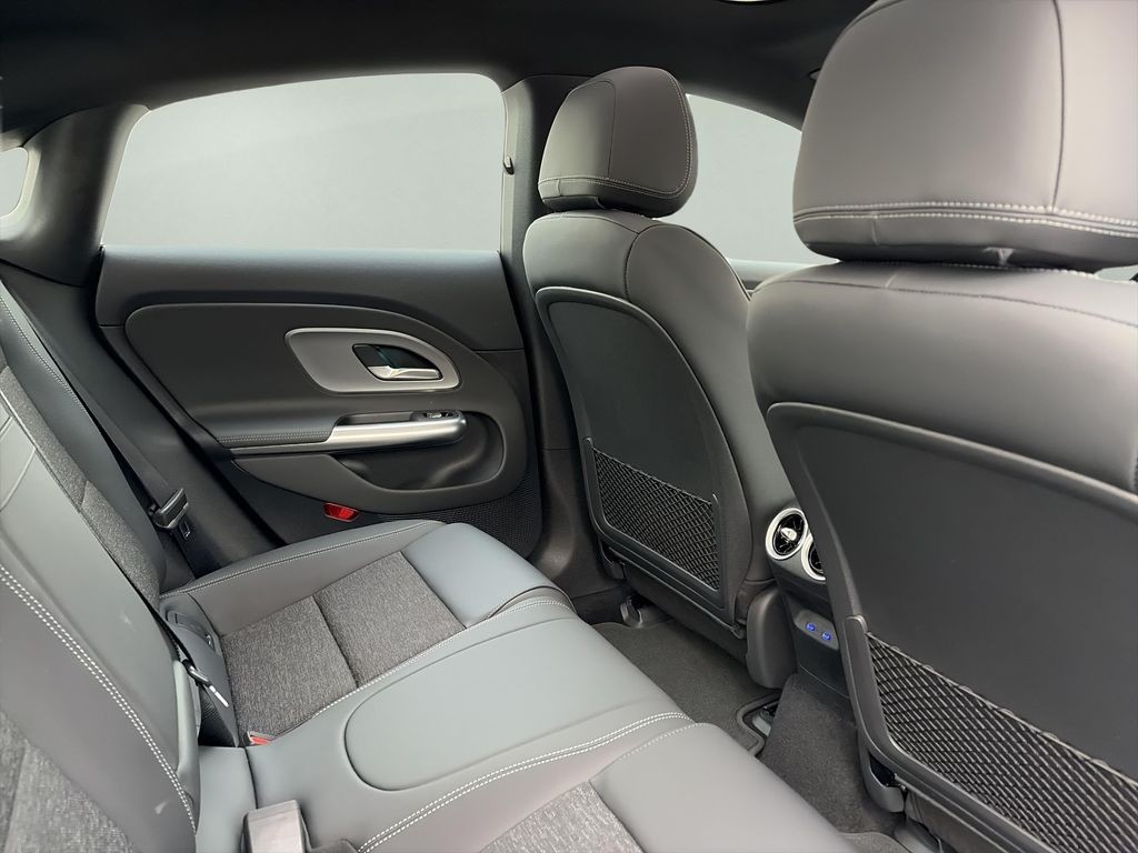 Mercedes-Benz CLA 250+ EQ (foto 13)