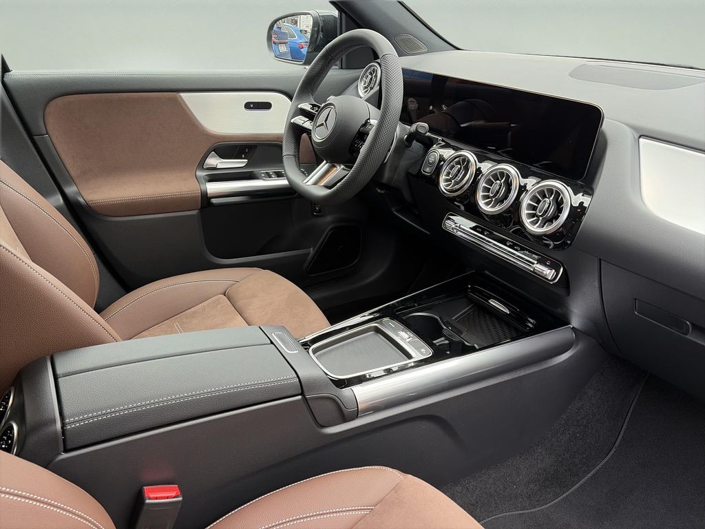 Mercedes-Benz GLA 200 AMG Style Edition (foto 11)