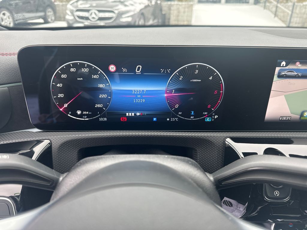 Mercedes-Benz CLA 200 AMG paket 200d (foto 8)