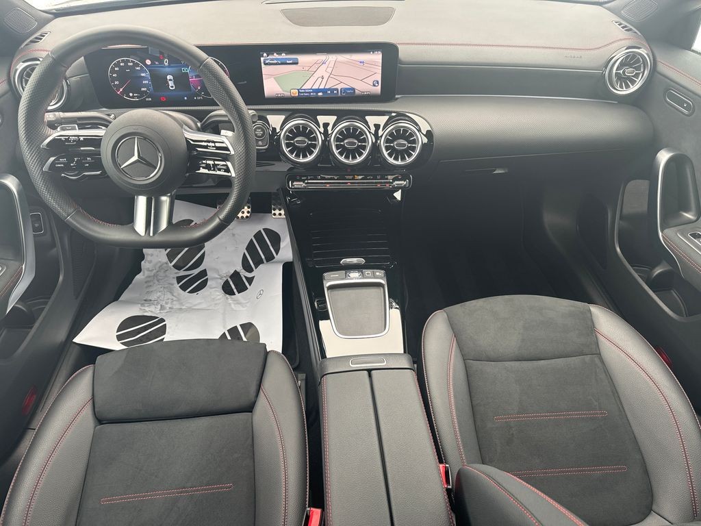 Mercedes-Benz CLA 200 AMG paket 200d (foto 9)