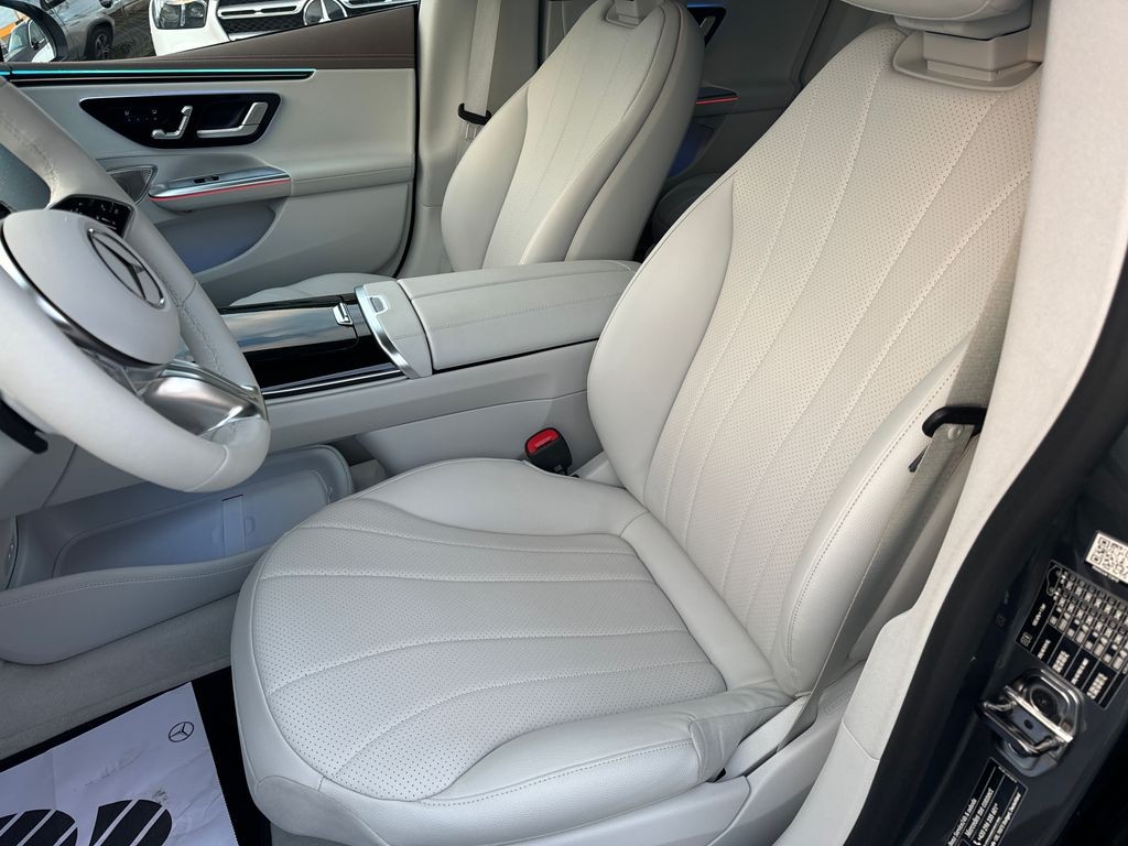 Mercedes-Benz EQE Electric Art Edition 350 4MATIC (foto 12)