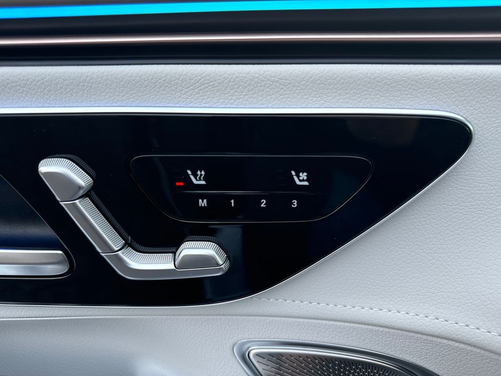 Mercedes-Benz EQE Electric Art Edition 350 4MATIC (foto 14)