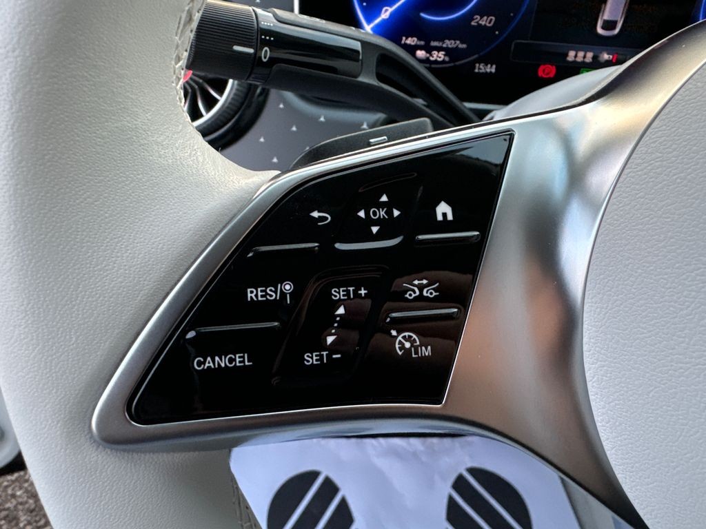 Mercedes-Benz EQE Electric Art Edition 350 4MATIC (foto 18)