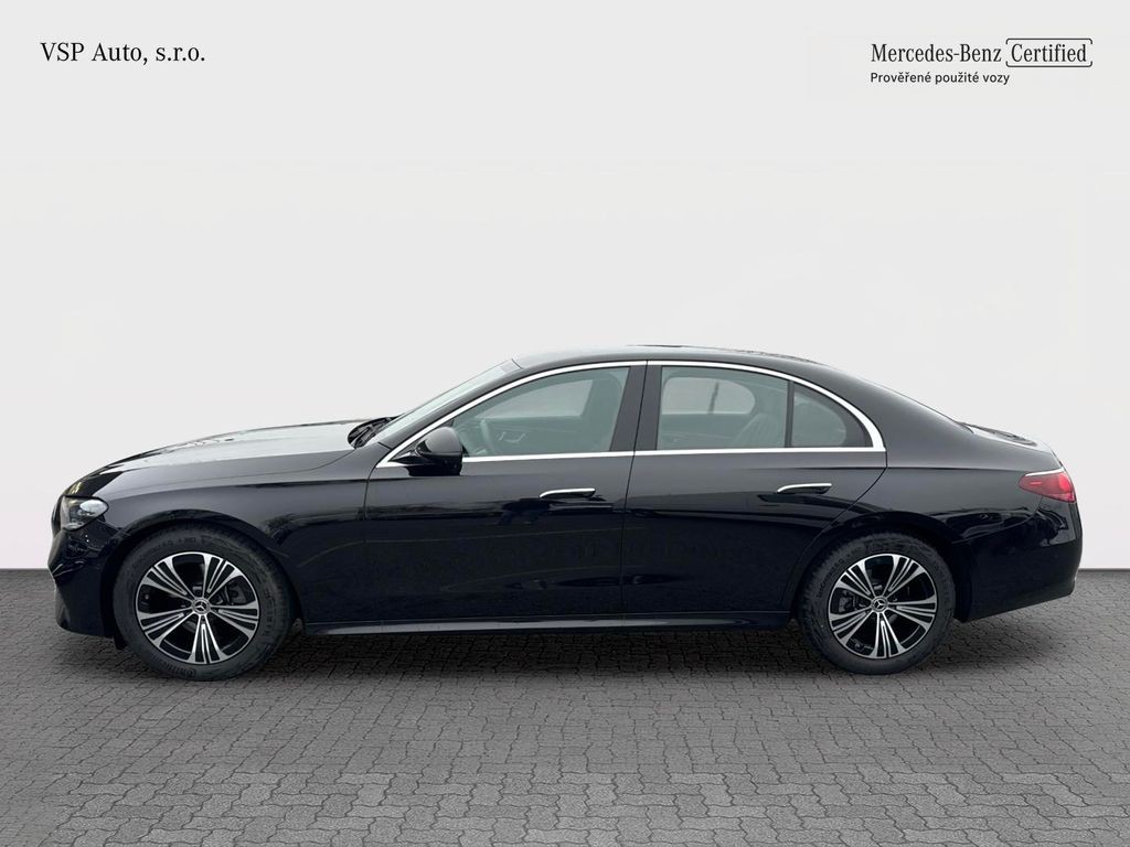 Mercedes-Benz E 220 AVANTGARDE 220d 4MATIC (foto 1)