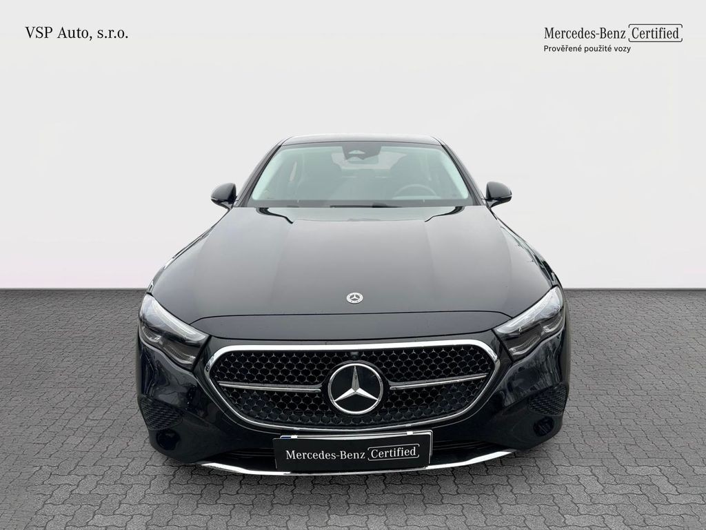 Mercedes-Benz E 220 AVANTGARDE 220d 4MATIC (foto 7)