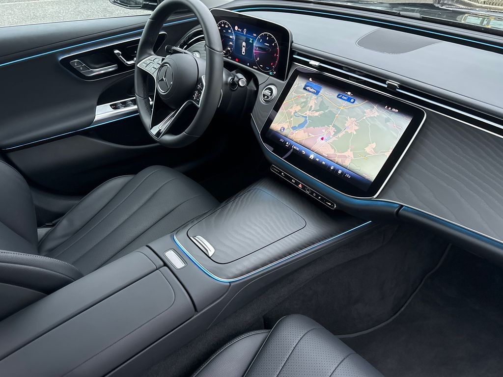 Mercedes-Benz E 220 AVANTGARDE 220d 4MATIC (foto 11)