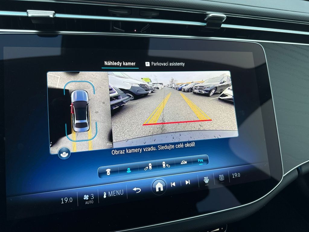 Mercedes-Benz E 220 AVANTGARDE 220d 4MATIC (foto 16)